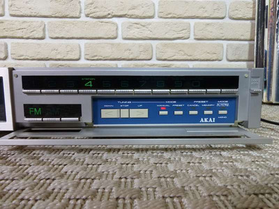 Akai AT-S330 2