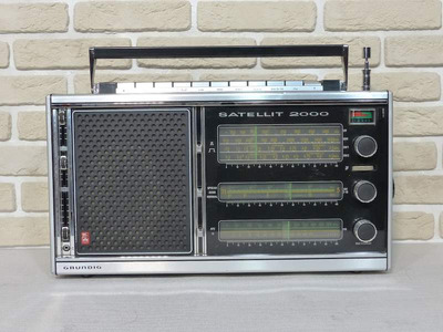 Grundig Satellit 2000