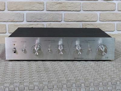 Pioneer D-70
