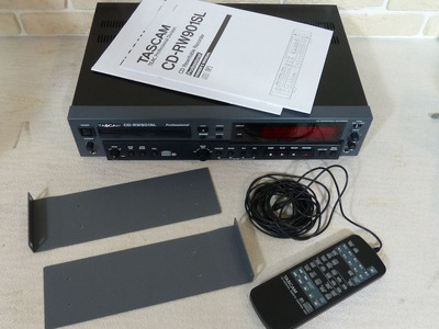 Tascam CD-RW901 Профессиональный 2
