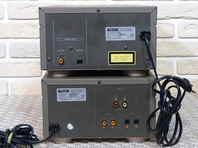 Teac P-700 D-700 CD Transport / DAC 2