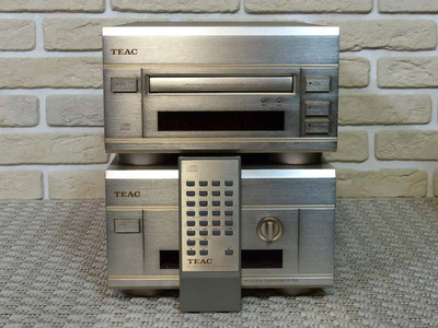 Teac P-700 D-700 CD Transport / DAC 5