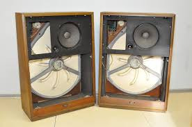 Yamaha NS-30
