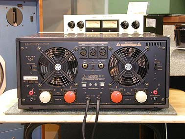 LUXMAN C-06a + оконечник LUXMAN M-07 / Limited Edition, 2 x 100Вт в кл. А, 52кг 6